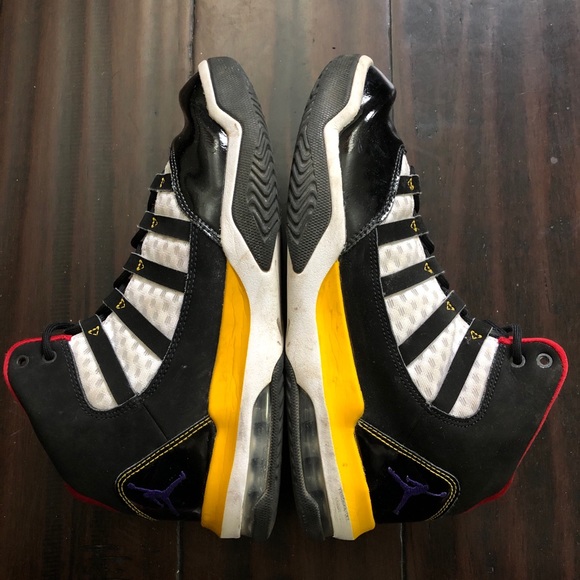 Nike Air Jordan Max Aura Basketball Shoes - Picture 13 of 16